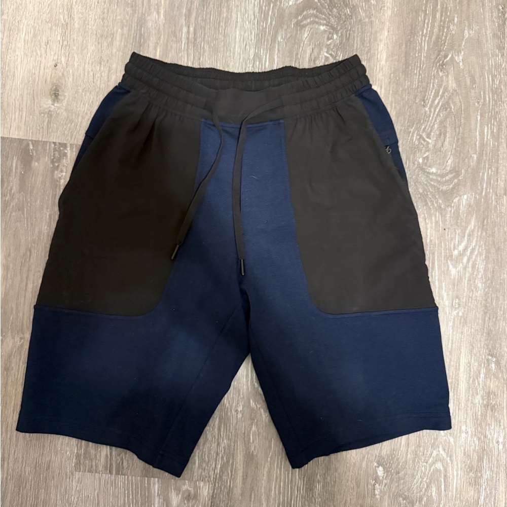Lululemon Men’s City Sweat Short. Size S. Navy